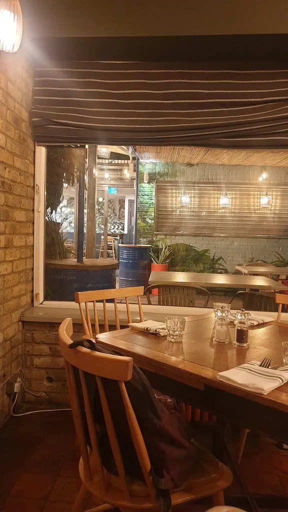 127 Bar and Restaurant