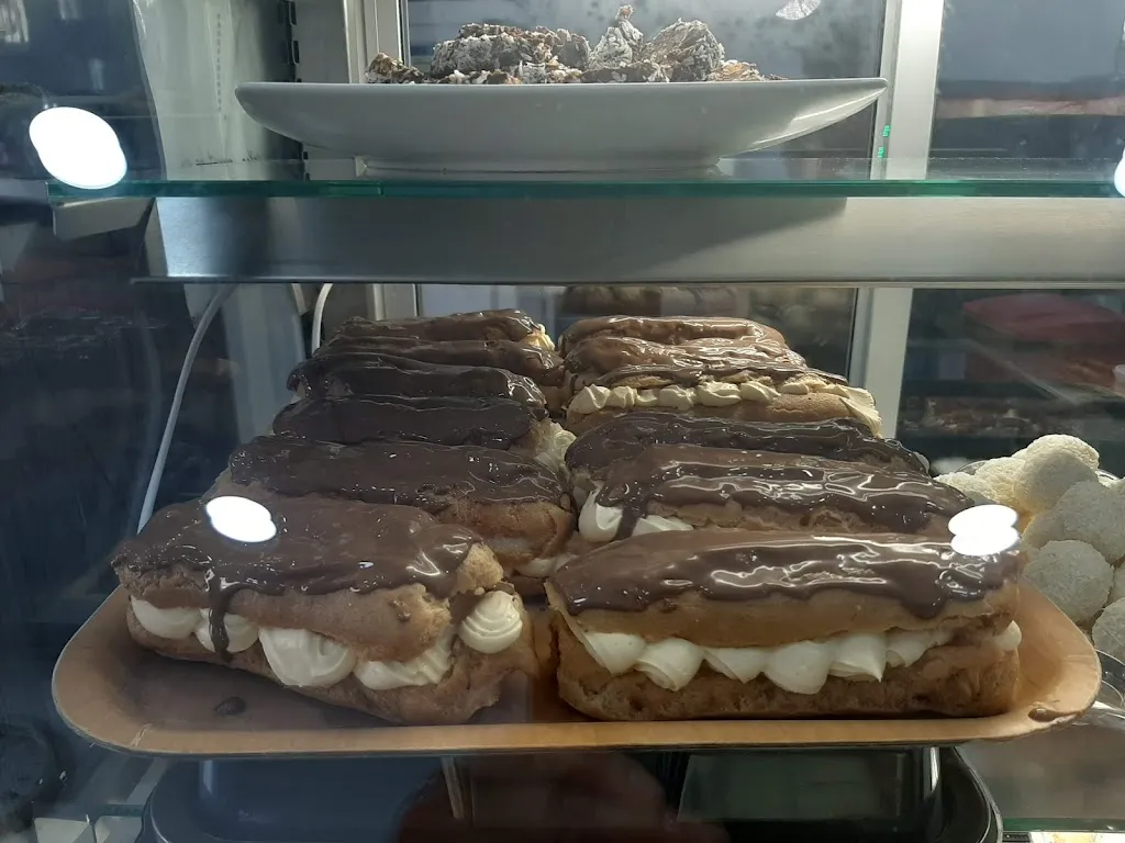 Ana's Cakes & Coffee