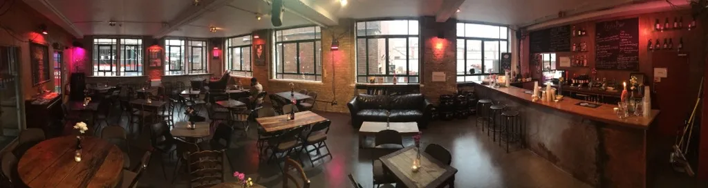 Arcola Bar