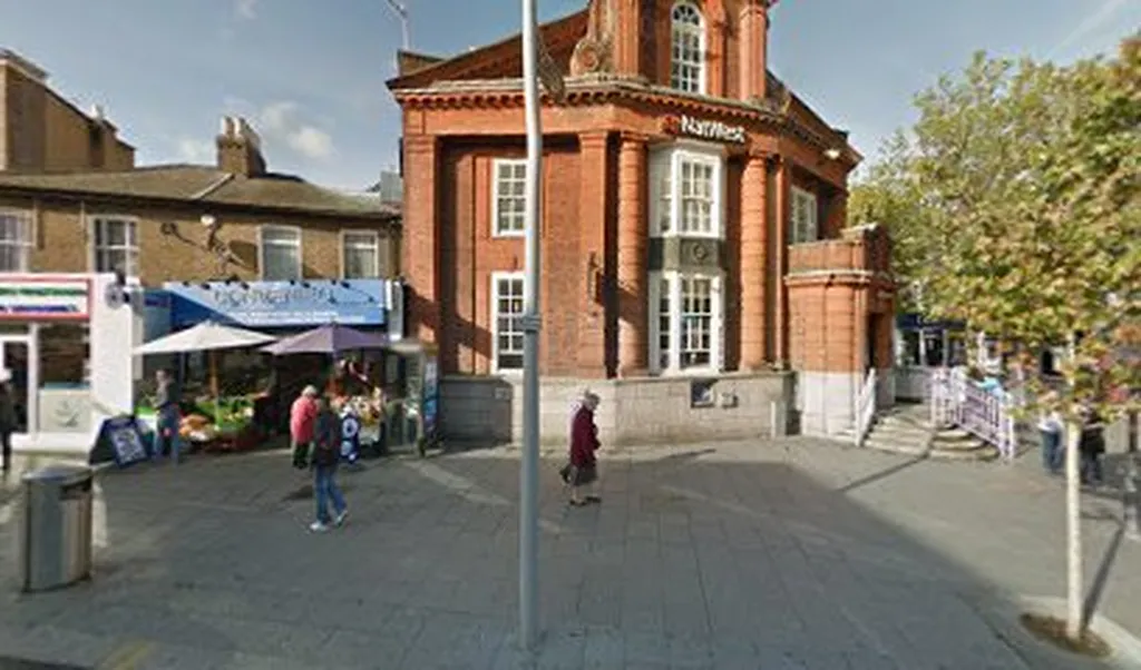 ATM (Natwest)