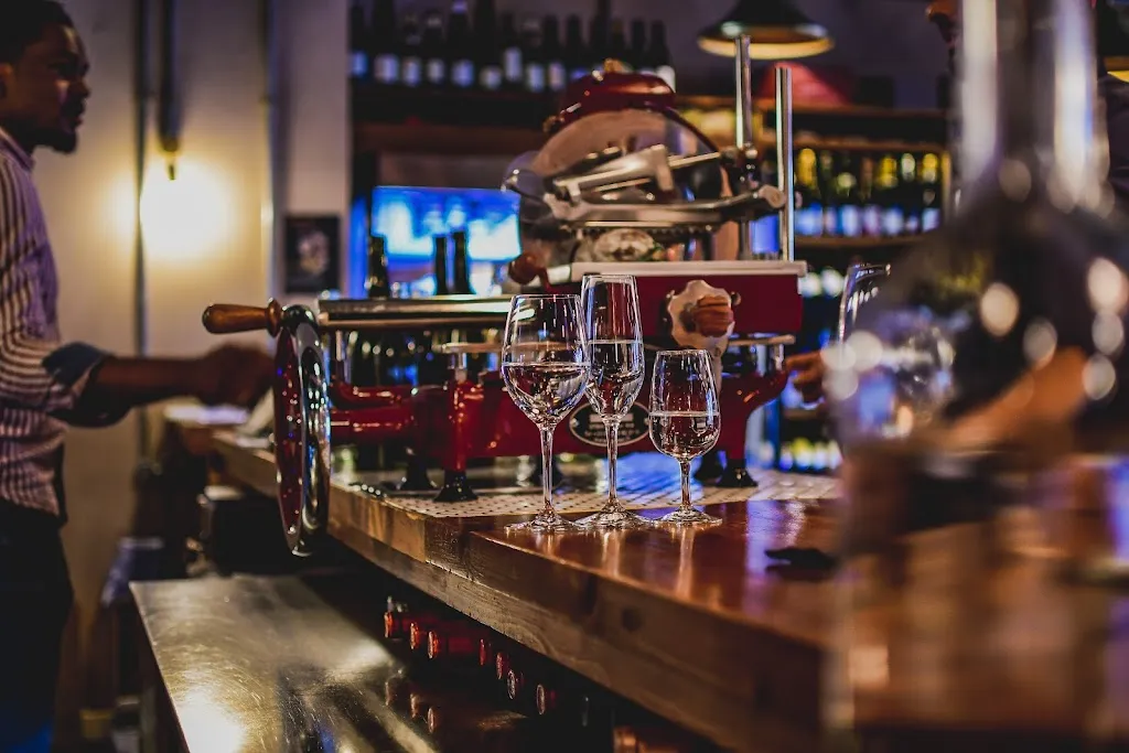 Authentique - Epicerie & Bar