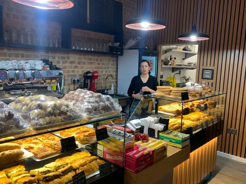 BAKE HOUSE & COFFEE HOUSE