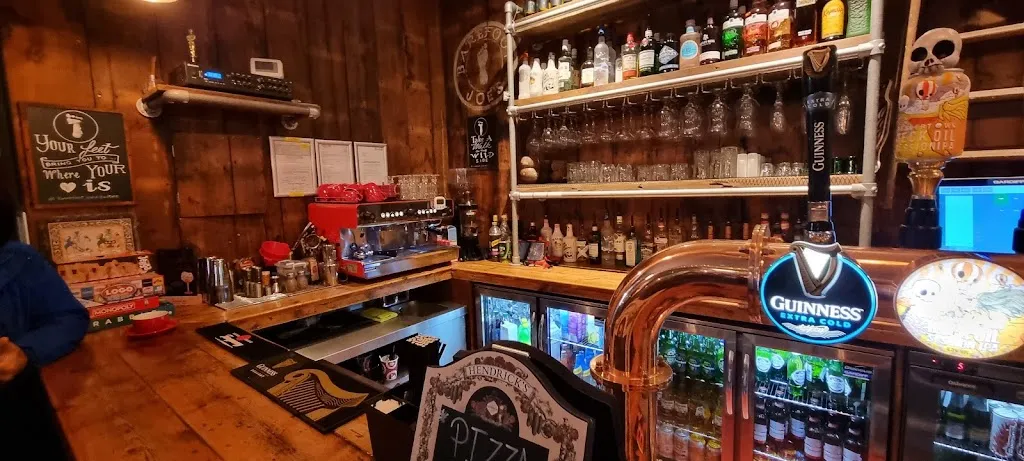 Barefoot Joe's Bar