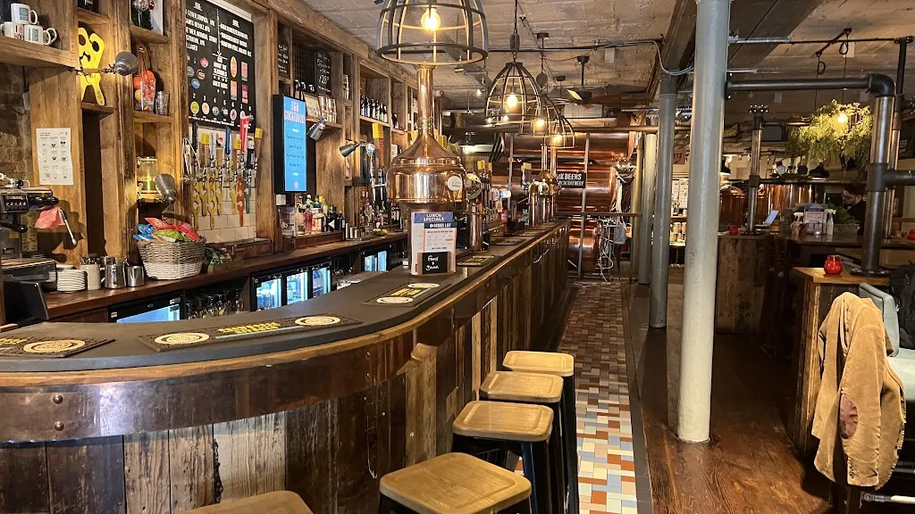 Brewhouse & Kitchen - Highbury