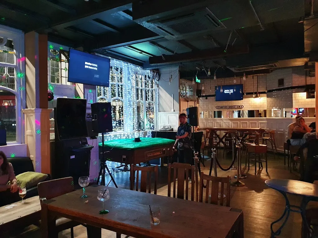 Broadway Bar and Grill