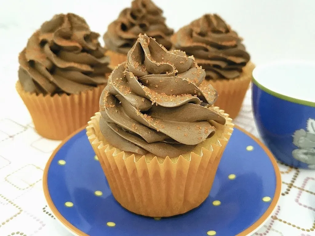 Cake Tin Icing