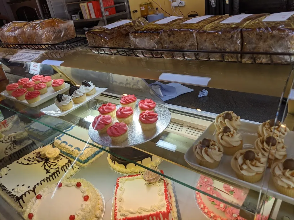 Cakes & Bakes