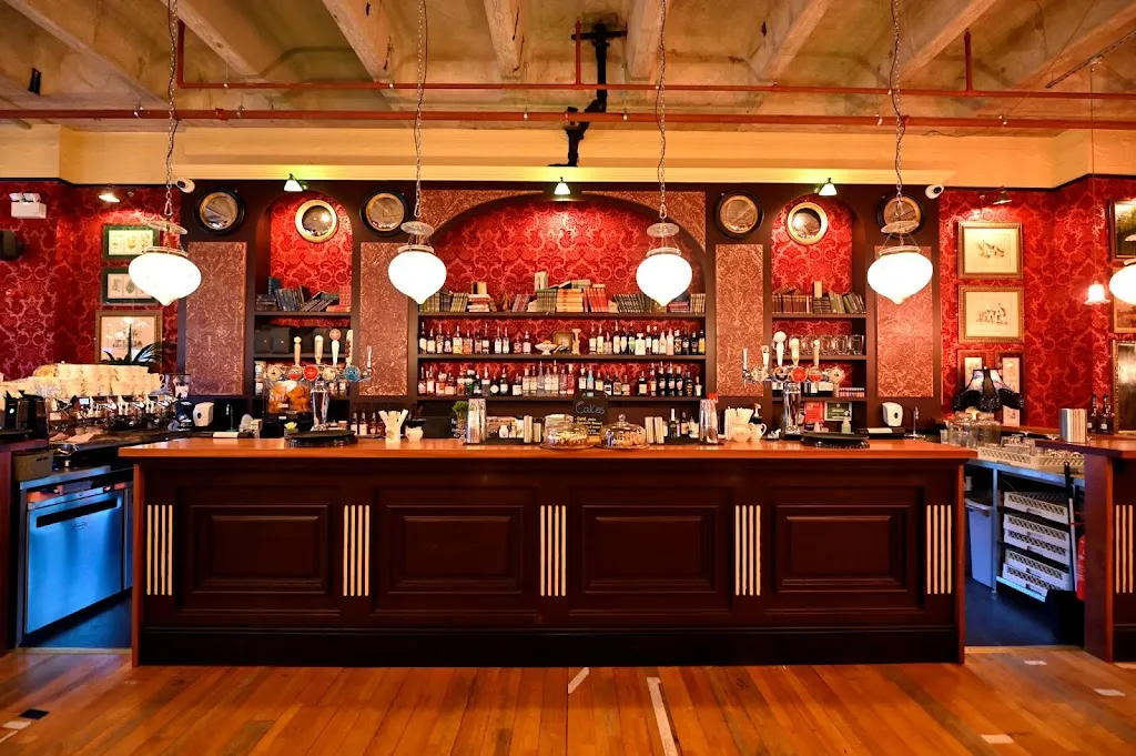 Castano Lounge