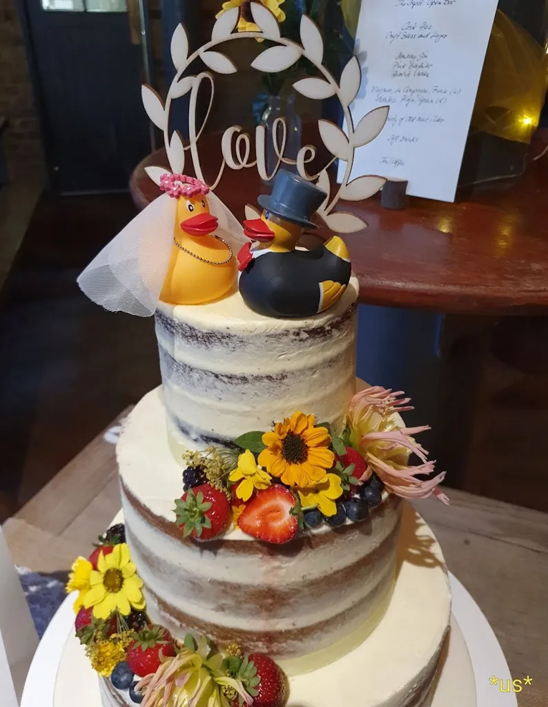 Centrepiece Cakes By Kerry