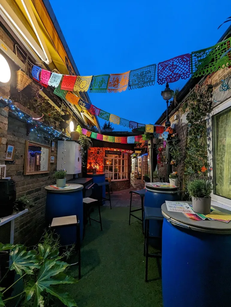 CLANDESTINO, the That's So PaPo's Speakeasy