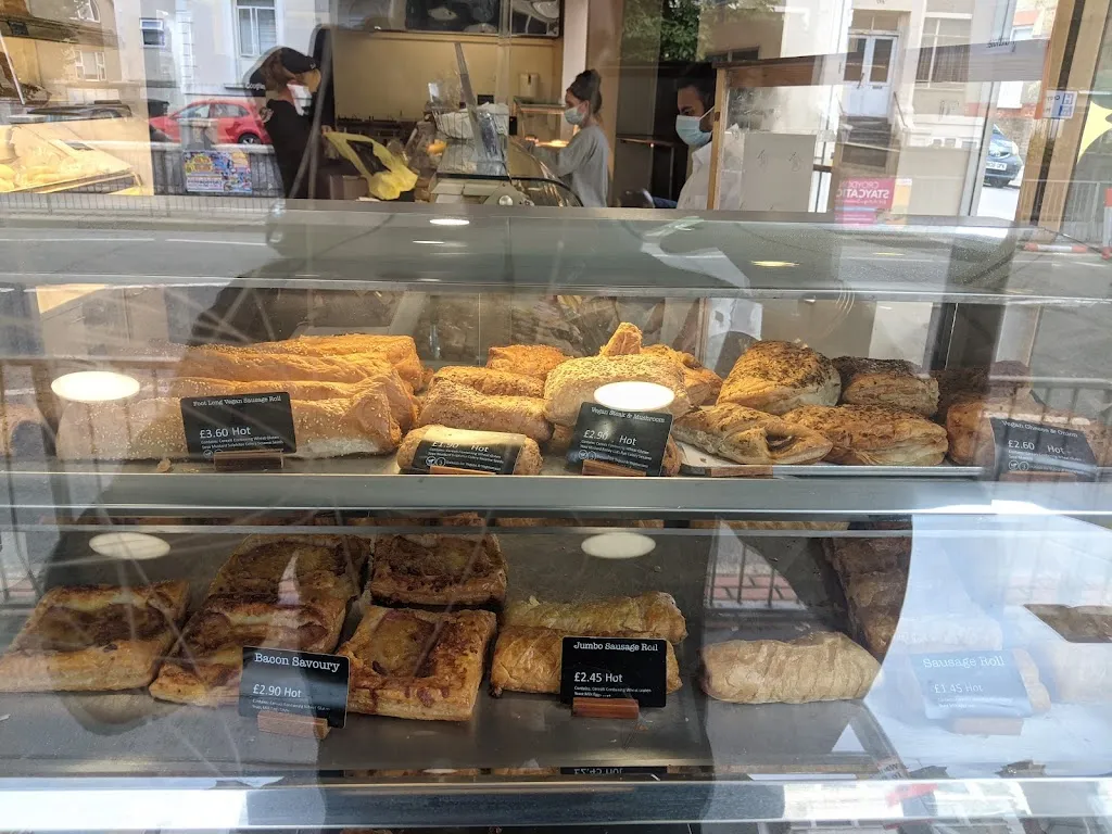 Coughlans Patisserie Thornton Heath Pond