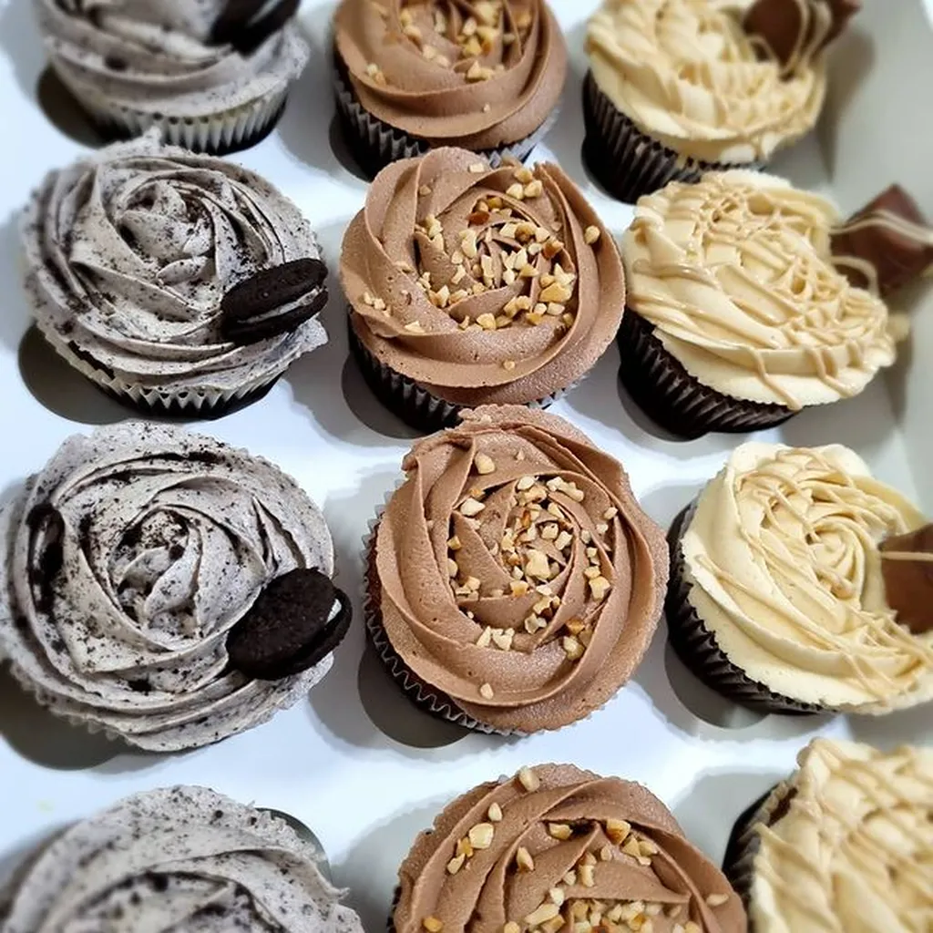 Cupcakes by inaaya
