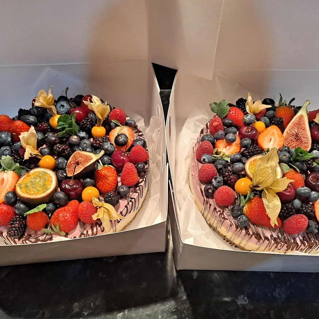 Eat's Healthy - vegan, gluten-free cake