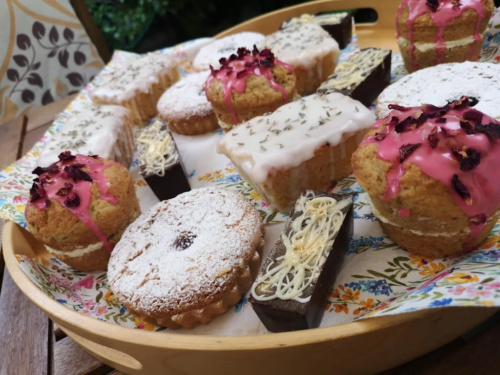 Flora No Fauna Bakery