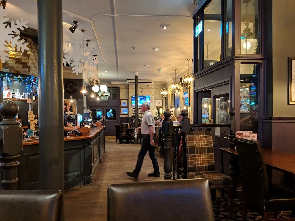 Fox & Hounds