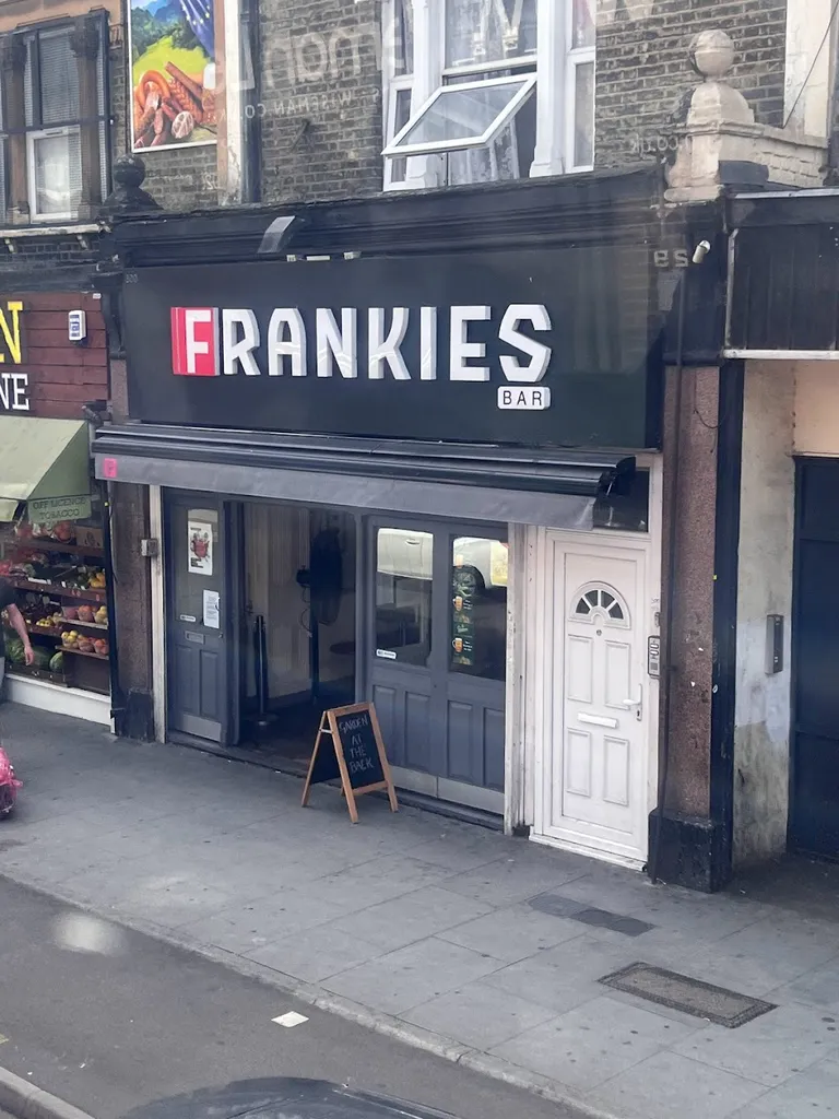 Frankies Bar