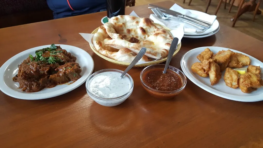 GK Lounge Ilford | Indian Restaurant | Takeaway | Sports Bar | Banqueting Hall