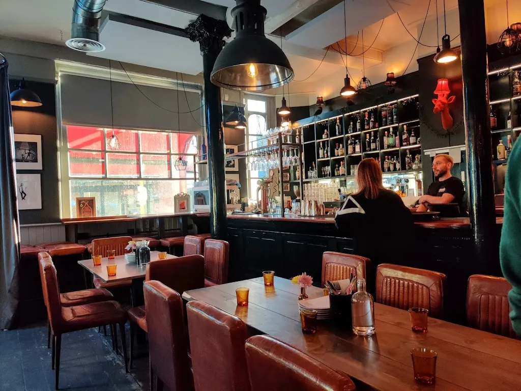 Great Guns Social Bar & Restaurant