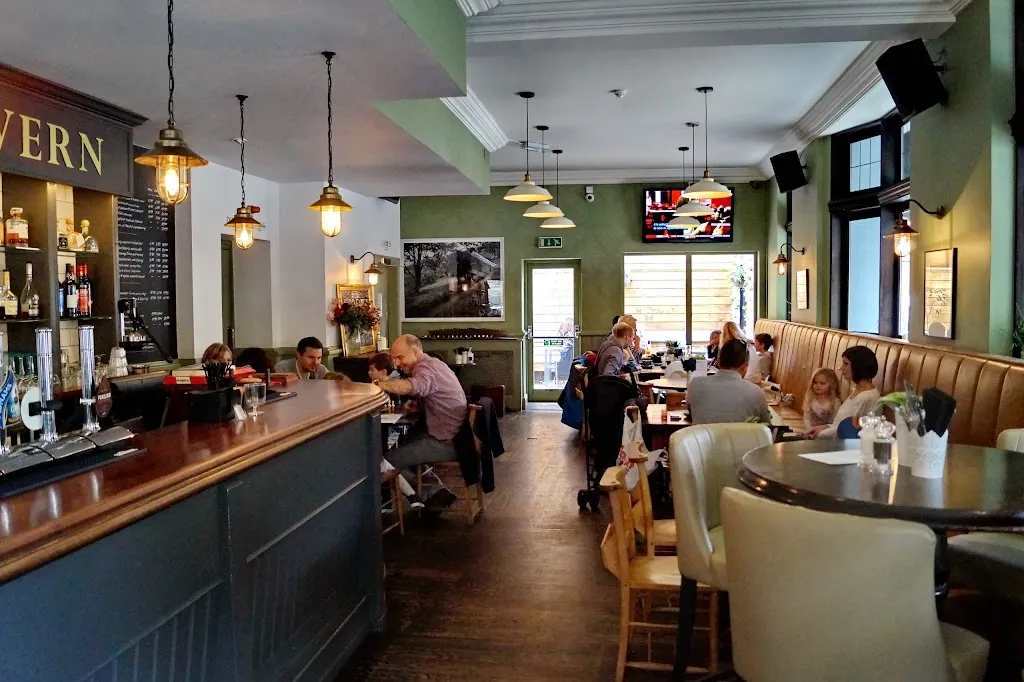 Greenwich Tavern