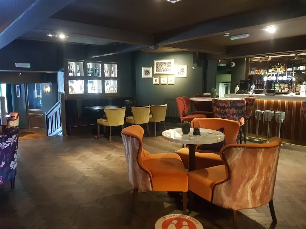 Harts Boatyard Surbiton