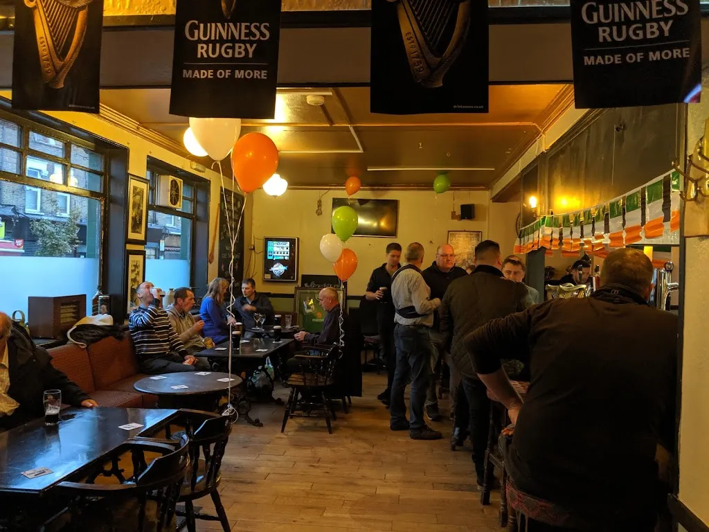 Horse & Groom