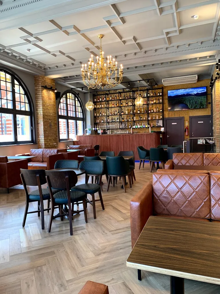 KAPTURE (Cocktail bar, Restaurant, Event venue, Leyton)
