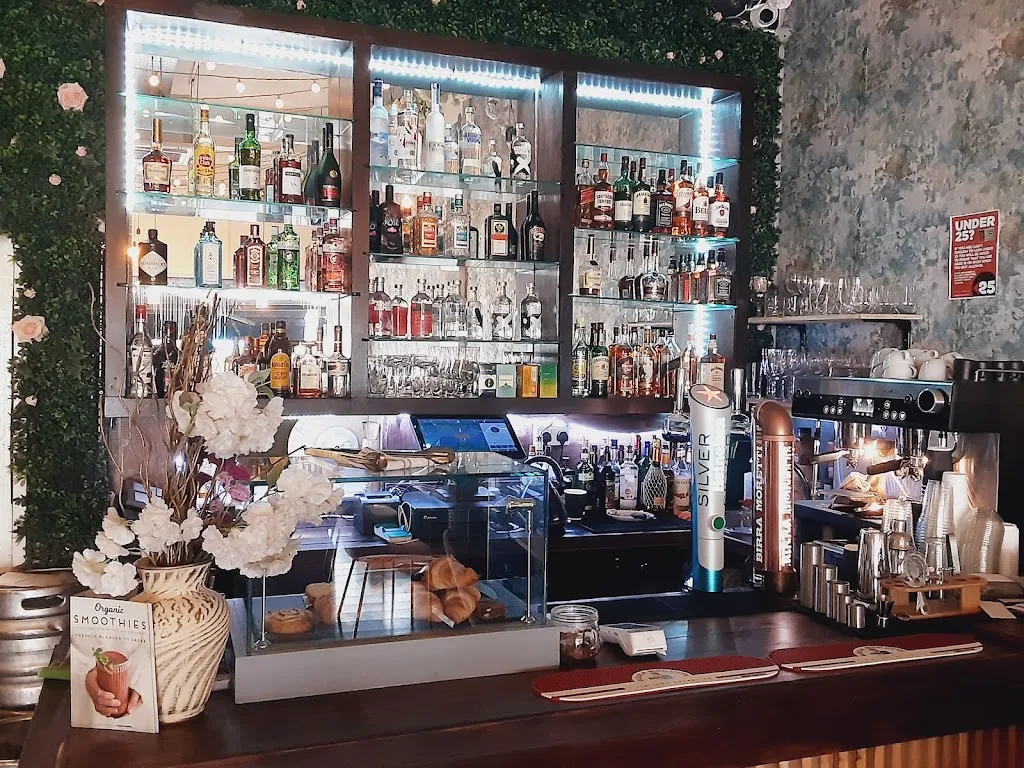 Kategna Ethiopian Resturant & Bar 1 Kategna Ethiopian Resturant & Bar