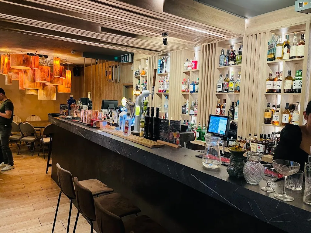 Kho Kho Ruislip | Indian Restaurant | Late Night Cocktail Lounge & Sports Bar