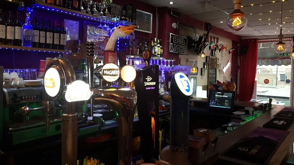 Laryn Cafe Bar