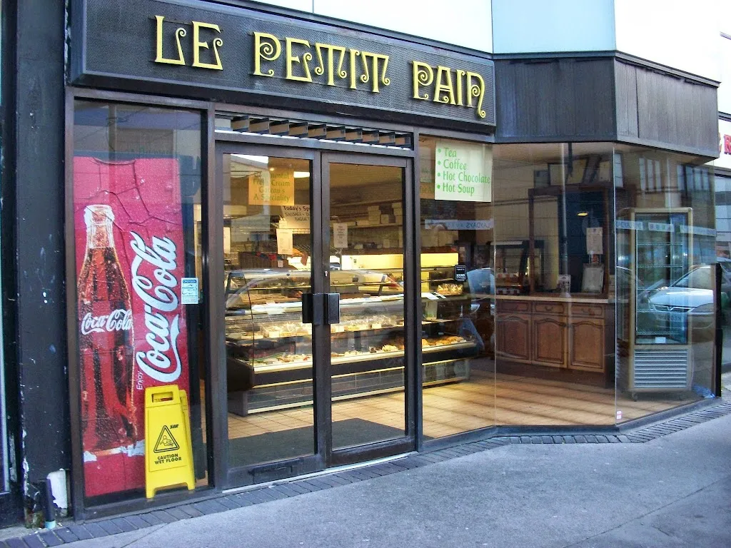 Le Petit Pain Patisserie