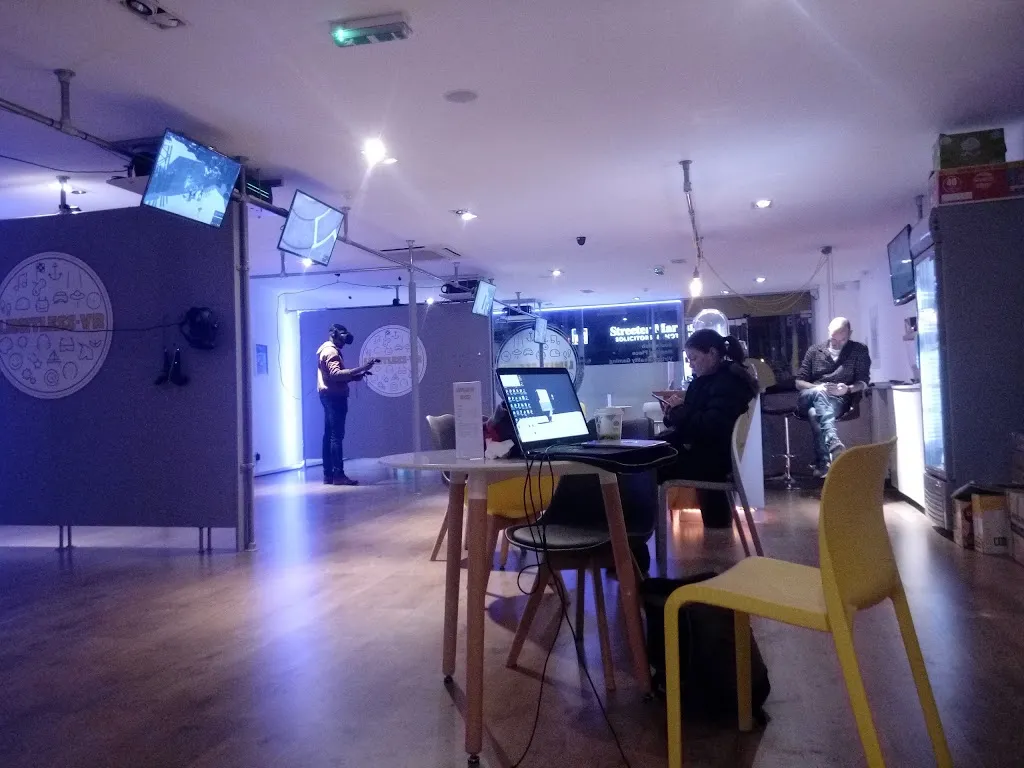 Limitless-VR & V-Bar