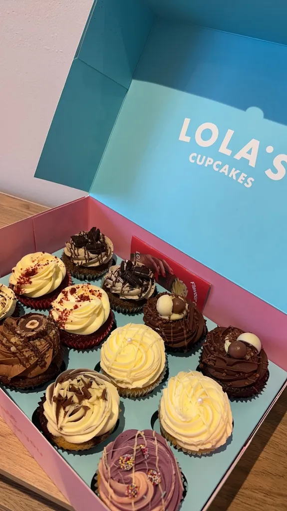 Lola's Cupcakes Collection Locker - Ealing Broadway