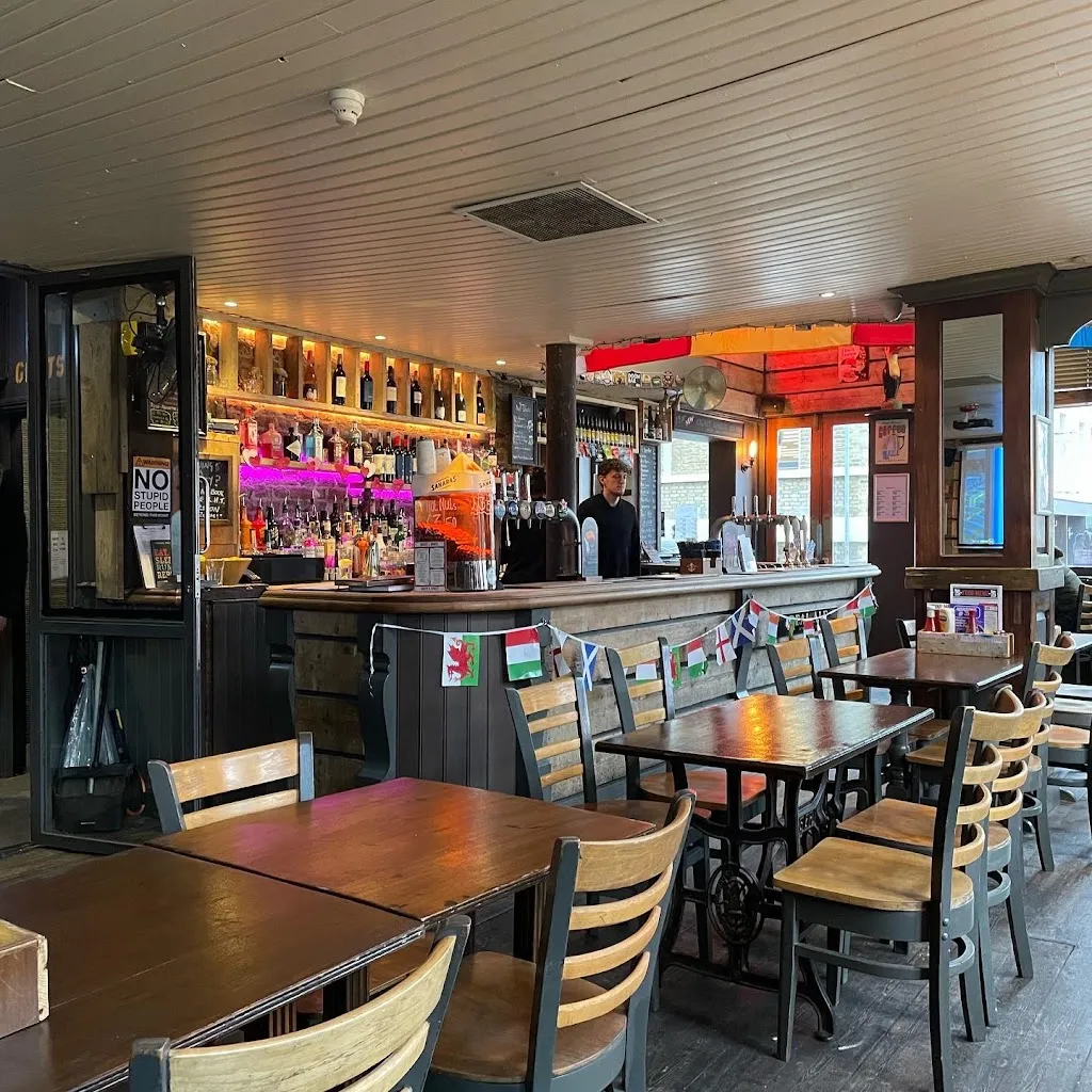 London Hospital Tavern