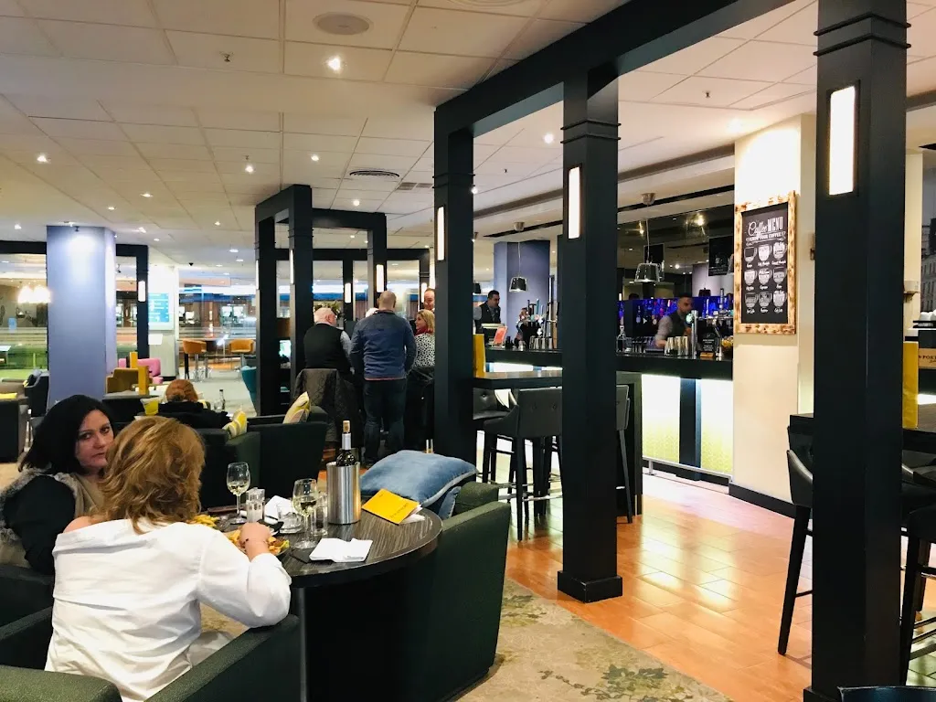 Lounge Bar