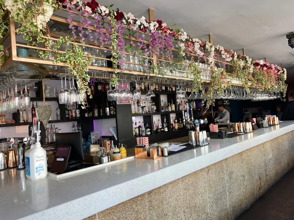 Memory Box Cocktail Bar