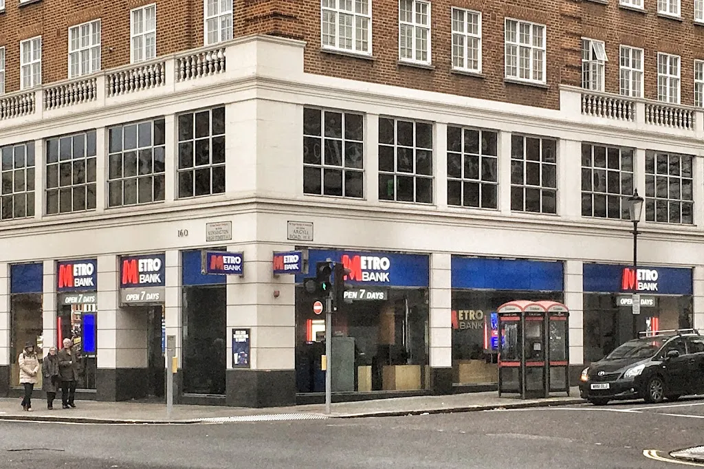 Metro Bank High Street Kensington