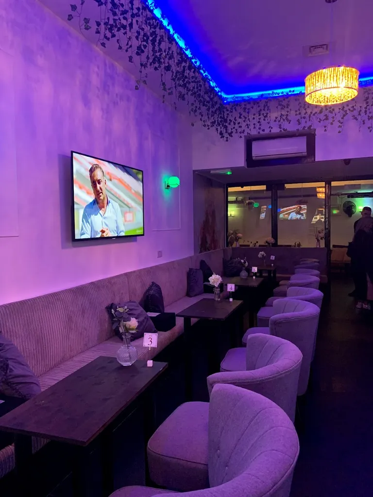 Mint Lounge