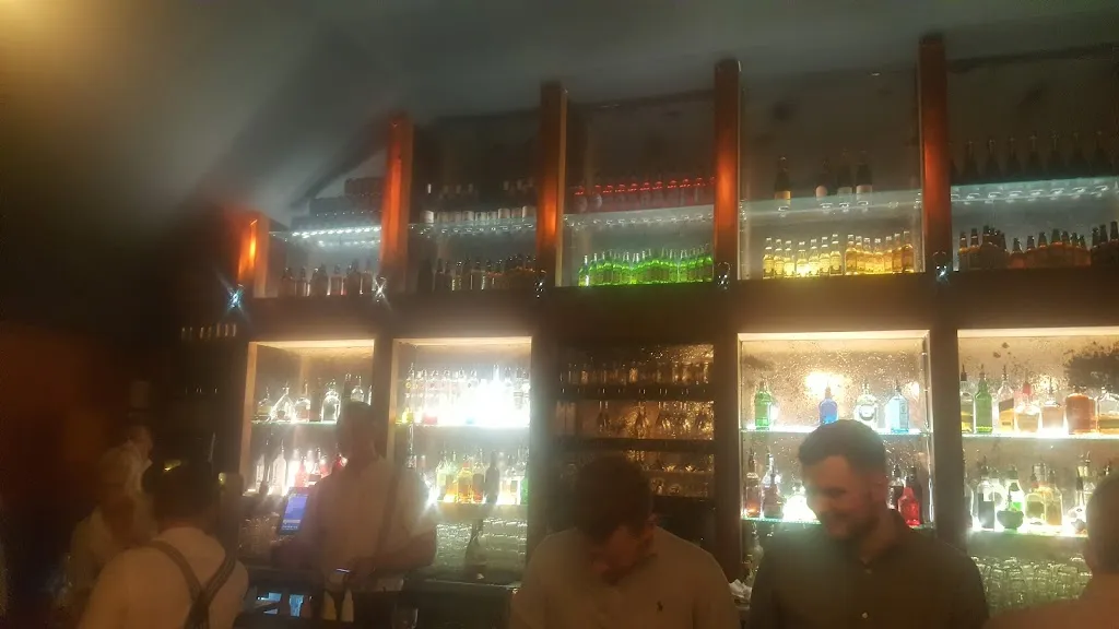 Nyne Lounge