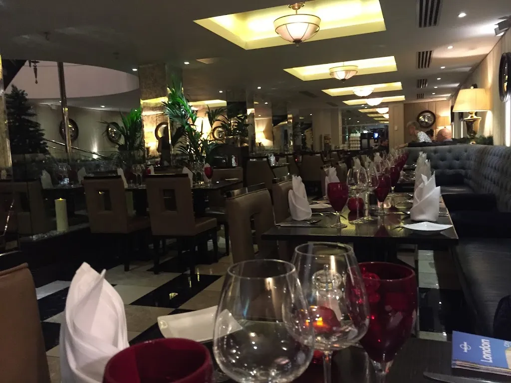Oasis O1 Restaurant & Bar