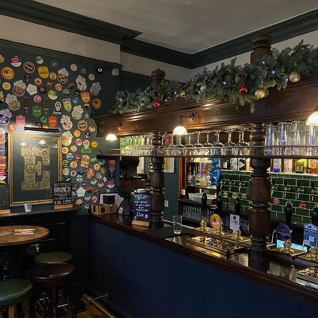 Old Wheatsheaf