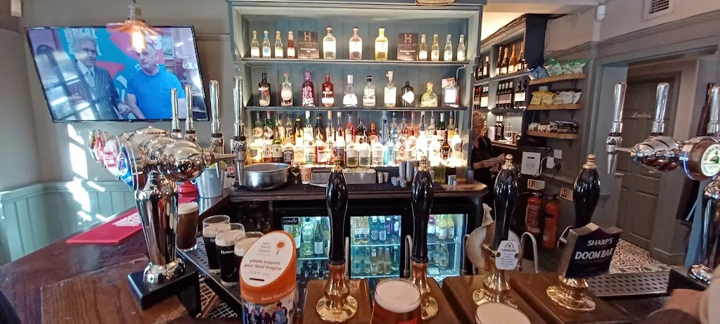 Orange Tree Pub & Dining