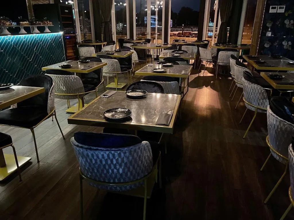 Palm Riverside | Shisha Lounge | Riverside Restaurant | Cocktails| Wandsworth London