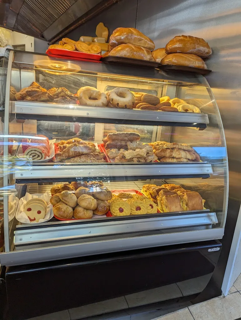 Paula’s Bakery, Colombian Bakery & Restaurant