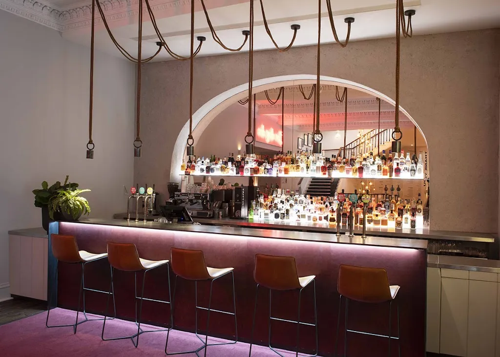 Penny Bar & Café