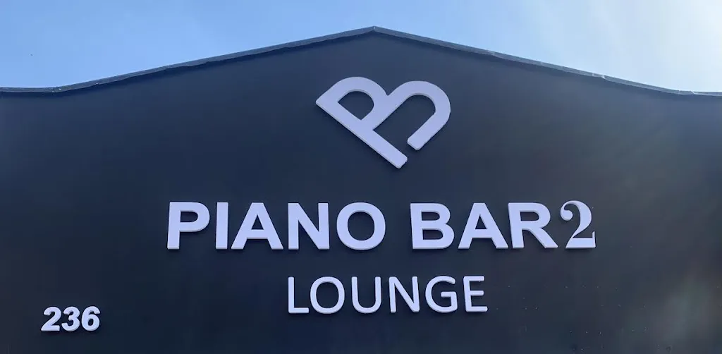 Piano Bar 2