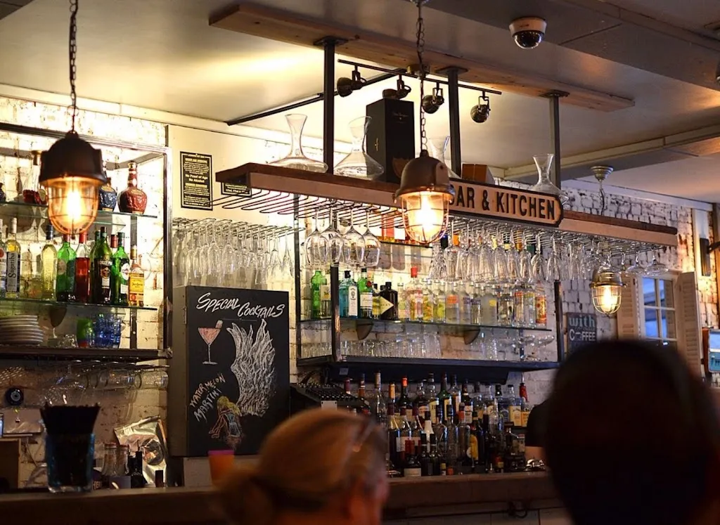 Q Bar & Kitchen Beckenham