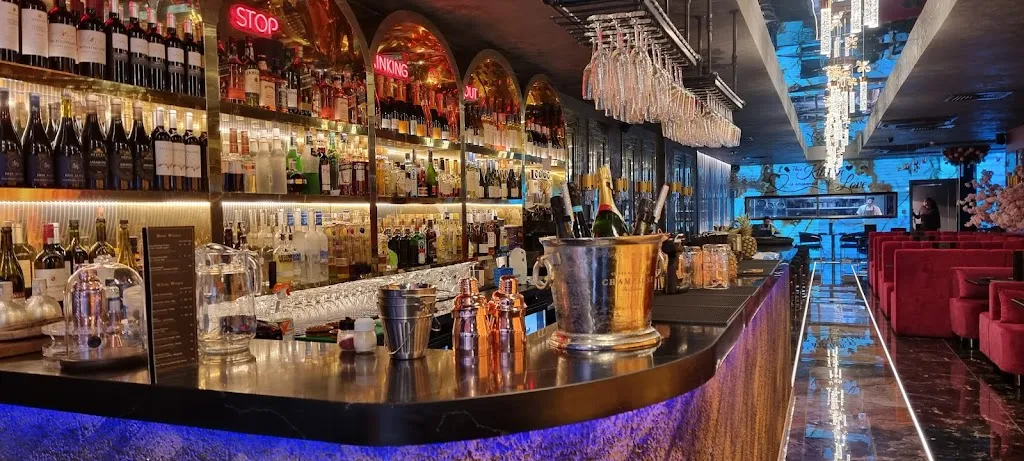 Reis Grill & Bar
