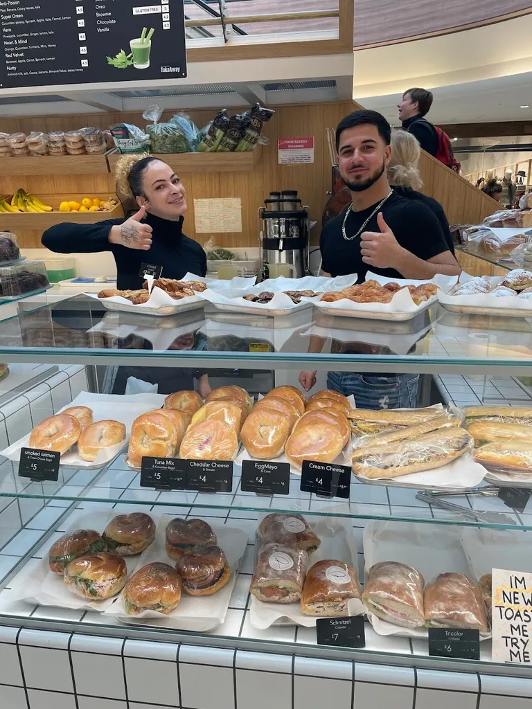 Roni's Bakery - Brent Cross Shopping Centre