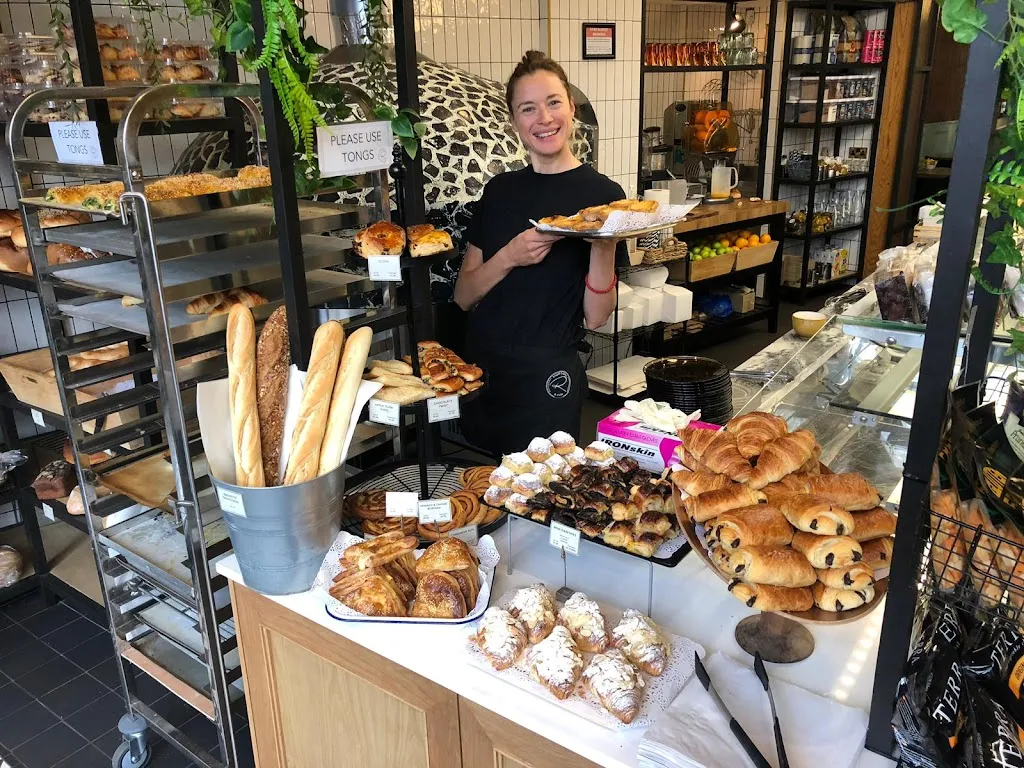 Roni's - Muswell Hill