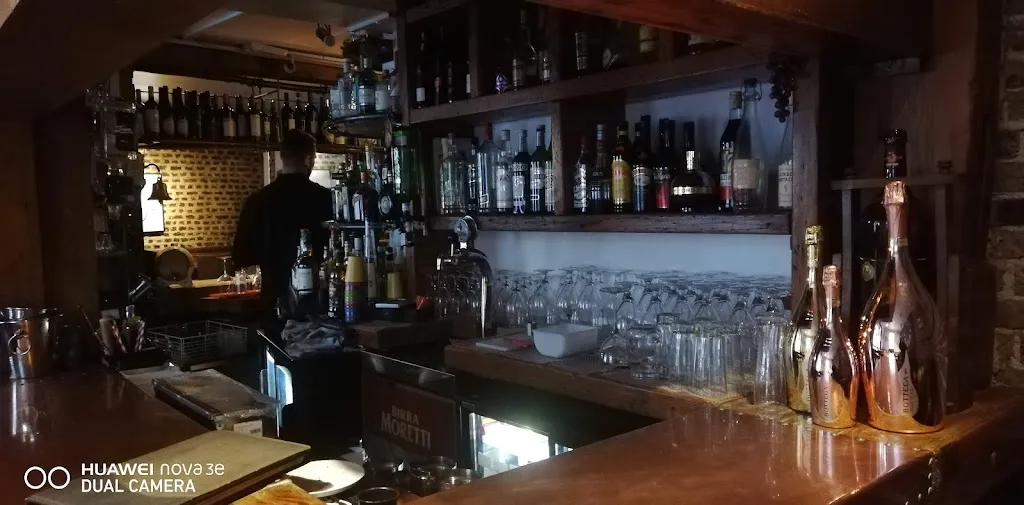 Shambles restaurant & winebar